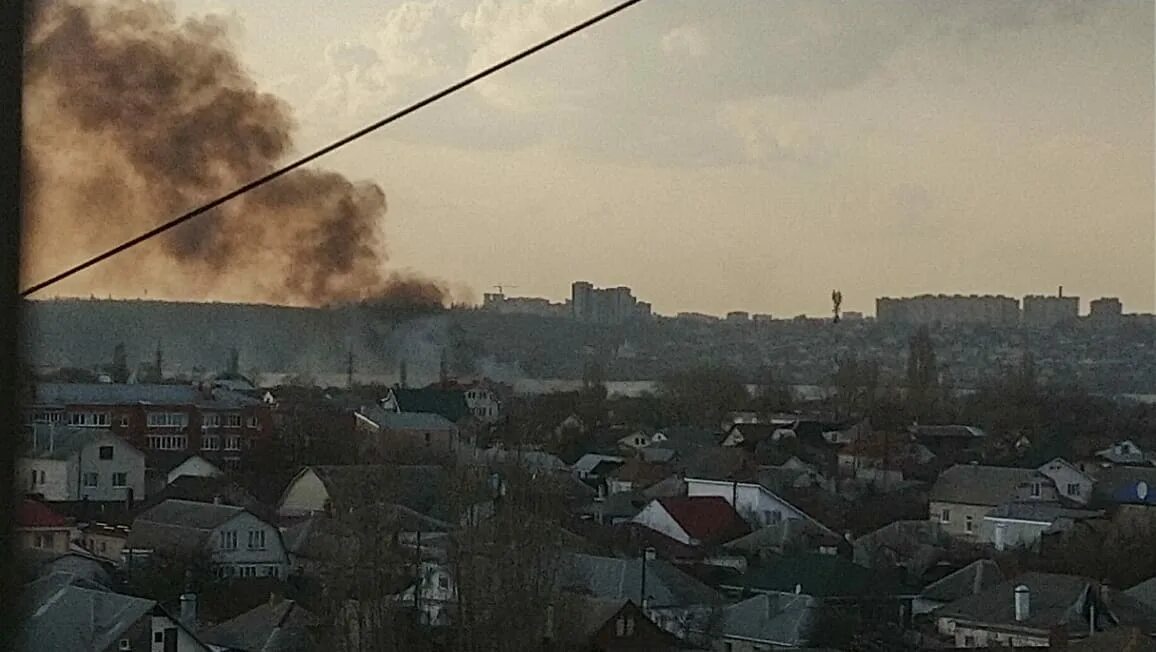 Пожары. Воронеж пожар сейчас на левом берегу. Пожар в Воронеже сегодня на левом берегу. Воронеж пожар сегодня левый берег.