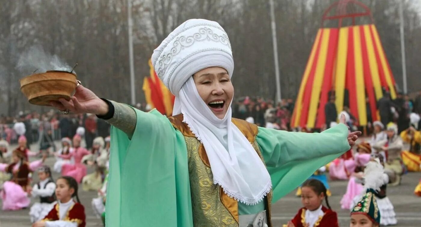 Традиции Нооруз Киргизия. Кыргызстан Нооруз юрта. Бишкек Нооруз празднование. Нооруз алас. Қыдыр ата батасы