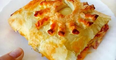 Закрытая пицца из дрожжевого теста
