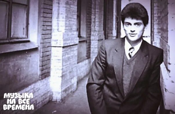 25 февраля 1992 года в автокатастрофе погиб Виктор Михайлович Ре́зников . Советск