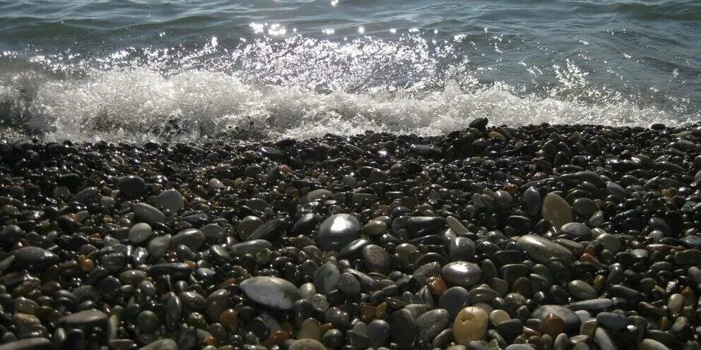 Морской пляж лазаревское. Сочи Лазаревское море. Черное море Лазаревское. Лазаревское пляж. Сочи Лазаревское пляж.