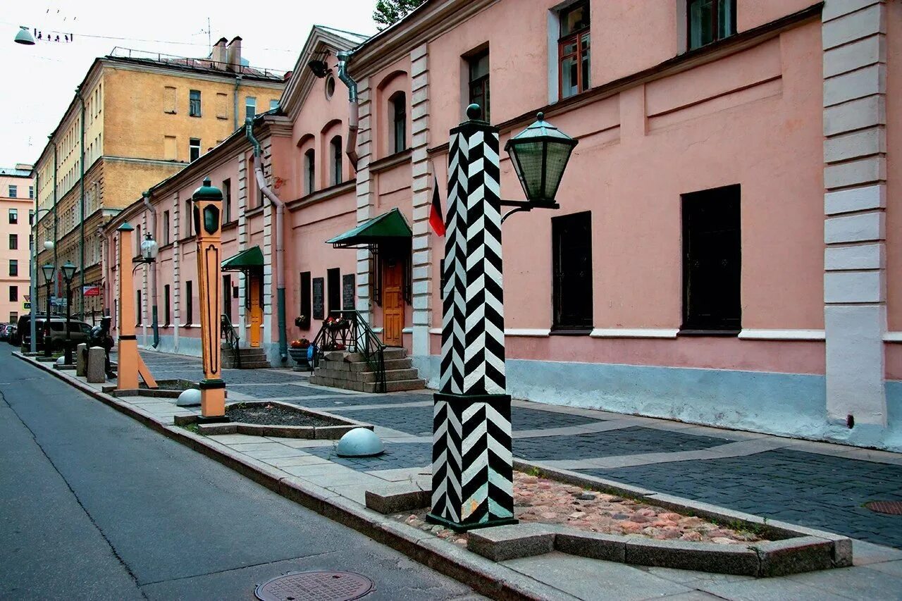 Музей фонарей под открытым небом в санкт-петербурге. Музей фонарей — одесская ул. Музей фонарей спб. Музей фонарей петербург. Музее фонарей под открытым небом спб.