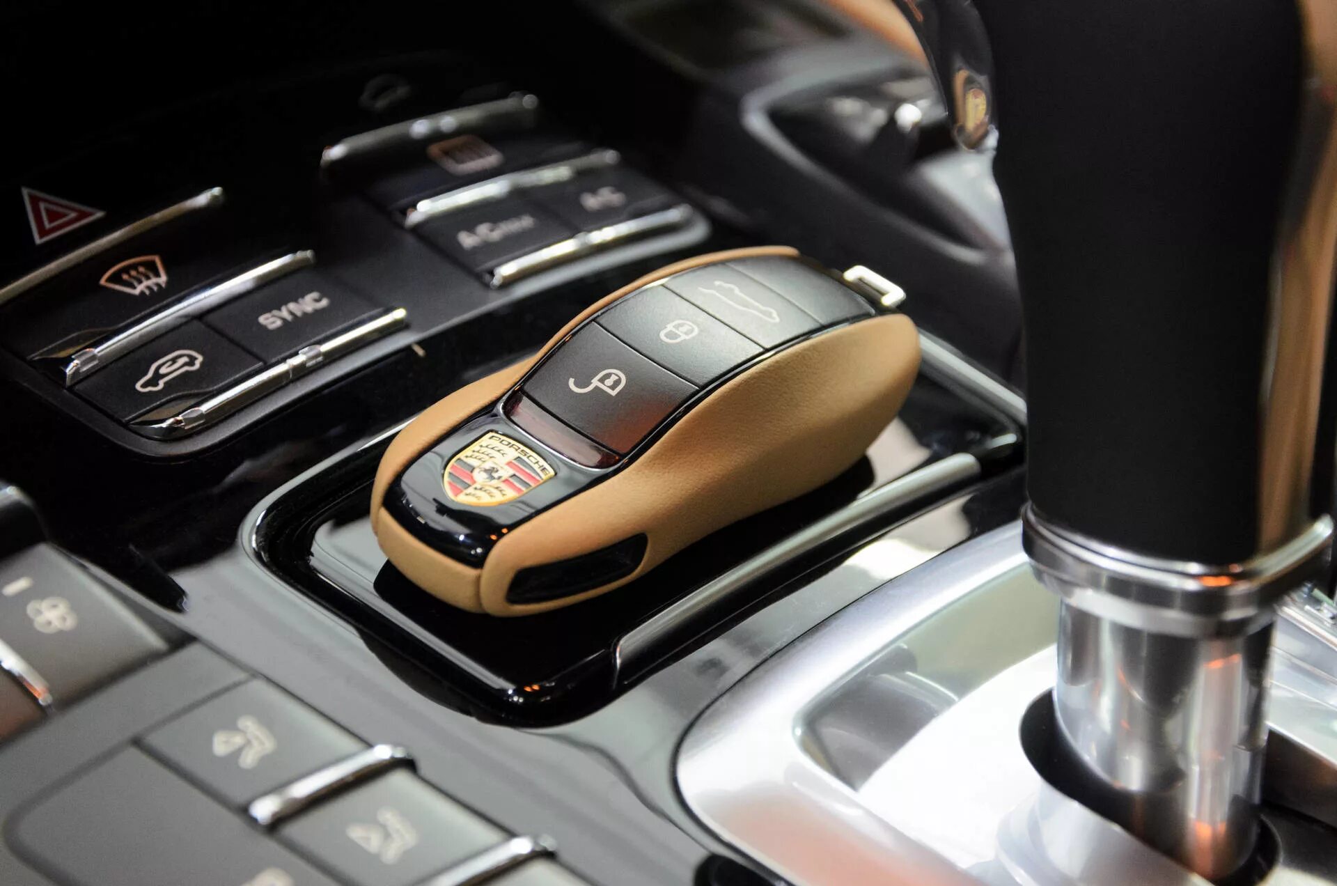 Ключи порш. Ключ порше кайен 958. ключ зажигания porsche cayenne. ключ porsche cayenne 2025. ключ porsche cayenne 2025.