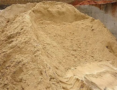 Песок строительный купить спб. Песок Речной мытый. Песок на стройке. Песок строительный карьерный. Песок в строительстве.