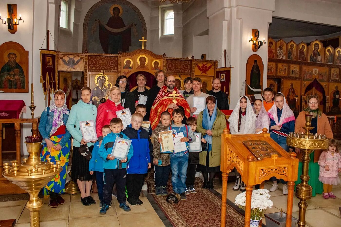 Храм в Перхушково. Жиздра Воскресная школа. Богородичны воскресные. Богородичен воскресный