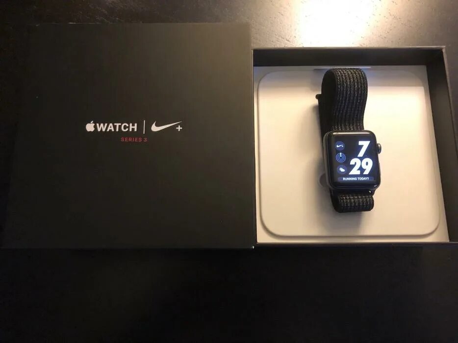 Вотч 3 найк. Series 3 Nike 42 mm Space Grey. Эпл вотч 3 найк 42мм. Apple watch 3 42 mm. Apple watch 3 Nike 42.