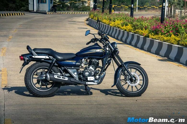 Street 150. Баджадж авенджер 150. bajaj avenger кофры. мотоцикл накладка на бак bajaj avenger. багажник на баджадж авенджер.