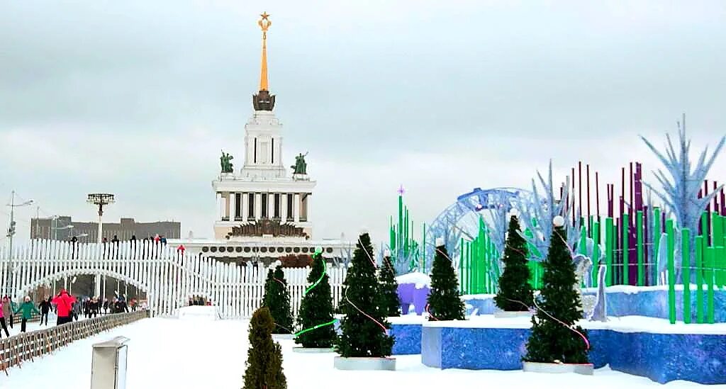 Когда начинает работать вднх. Каток вднх 2025 айдентика. каток вднх 2025 днём. каток вднх днем. каток на вднх 2025.