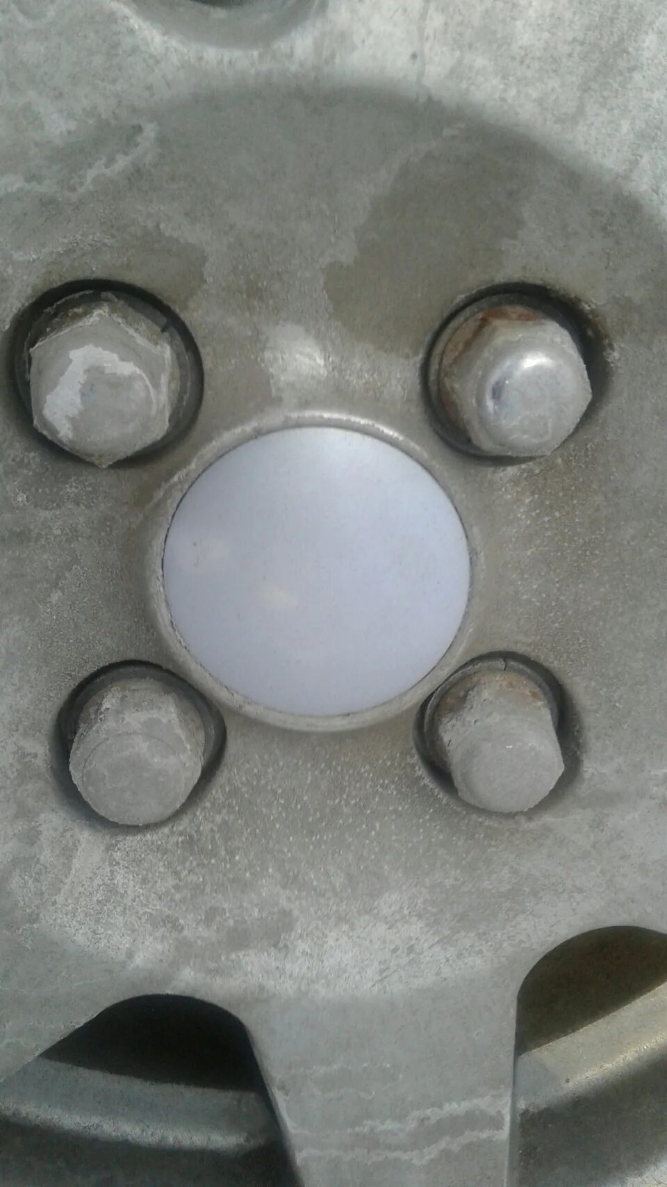 Радиус 51. Радиус это отрезок соединяющий центр окружности с точкой окружности. 6n5601025b als17. 14 радиус колеса. 34 радиус колес.