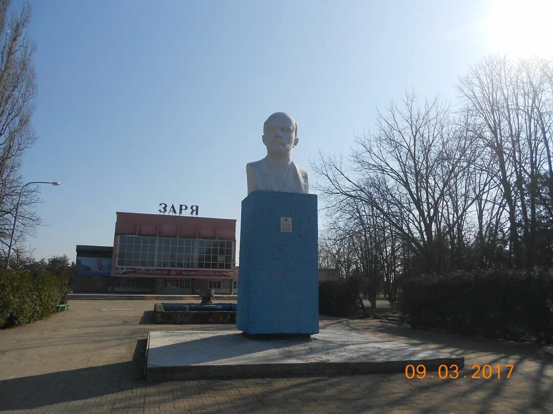 Ст Переясловская Краснодарский край. Памятник Ленину в Краснодаре. Станица Переясловская Брюховецкий район. Достопримечательности ст. Переясловской Брюховецкий район. Ст переясловская брюховецкого