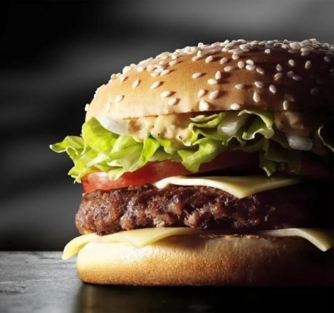 Биг тесте. Булочка биг тейсти. Макдональдс двойной биг тейсти. Биг тесте. Макдональдс бигтейсти.