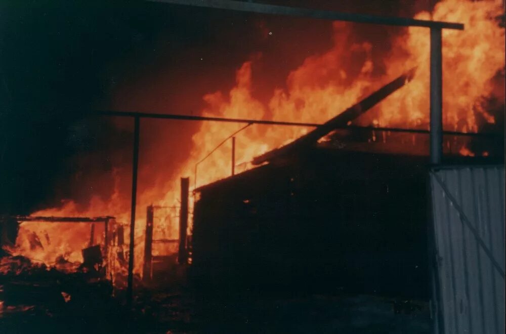 Сызрань 1980 пожар посёлок. Поселок машинистов 1980. Поселок машинистов. Пос машинистов сызрань. Поселок машинистов.