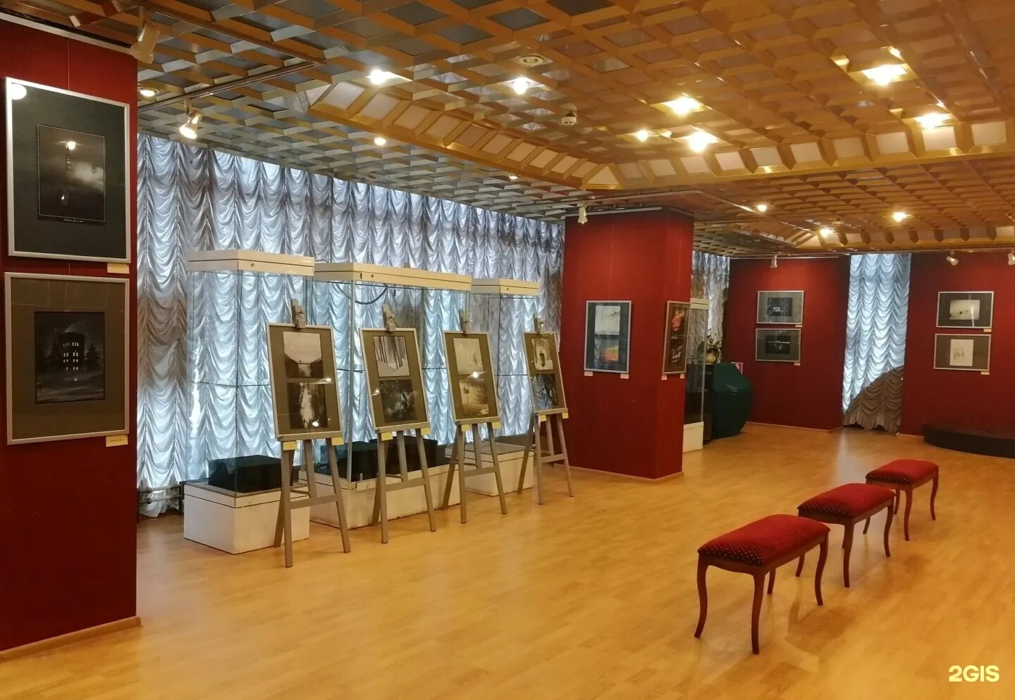 Выставочный центр тушино. Музей-выставка тушино. Музейно выставочный центр тушино директор. Выставочный зал тушино. Тушинский зал выставочный.