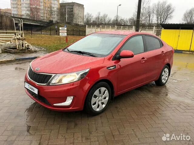 Авито кия. Красная киа рио тонированная. Kia rio 2015 белая. Kia rio, 2014 г. Kia sportage 2.
