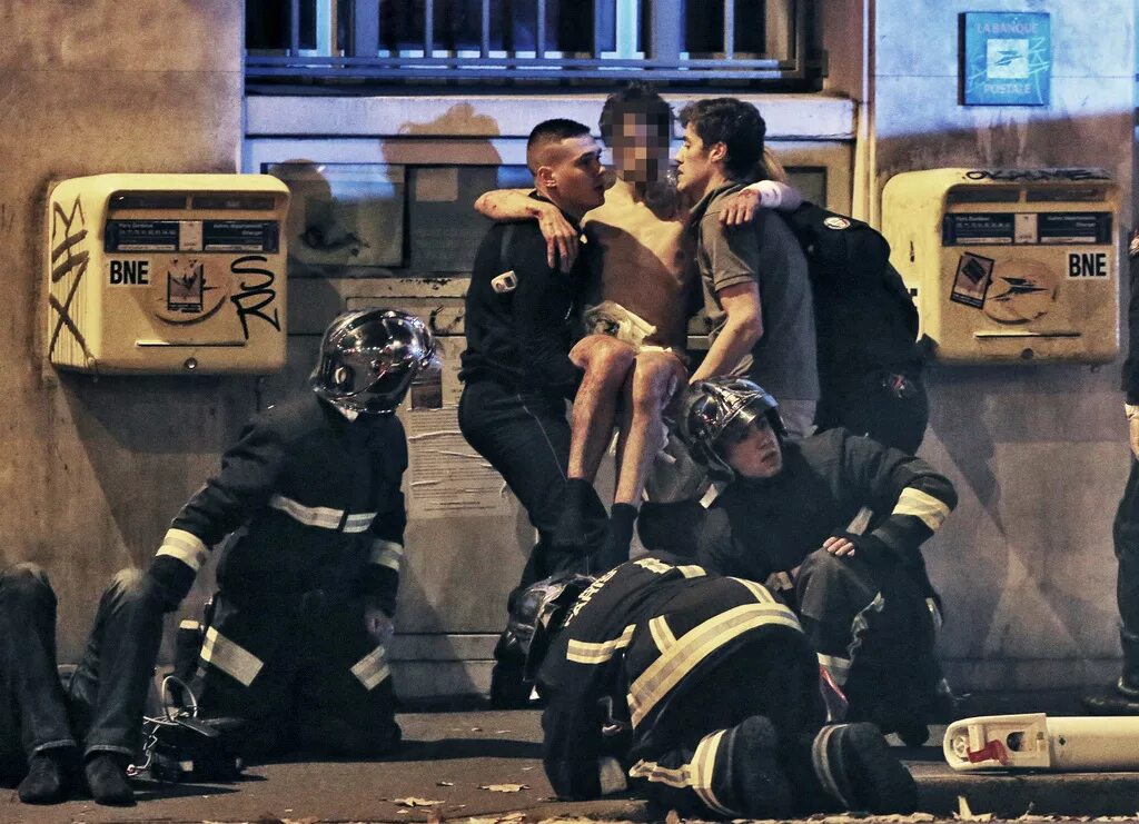 париж 13 ноября 2015 батаклан. теракты во франции 2015 батаклан. париж 13 ноября 2015 год. париж 13 ноября 2015 год. париж 13 ноября 2015 год.