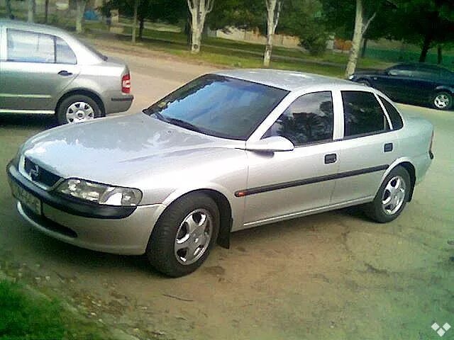 Opel бечка. Худжанд опель б. Худжанд опель б. Сомон тч душанбе. Мошин бозори худжанд опель зафира.