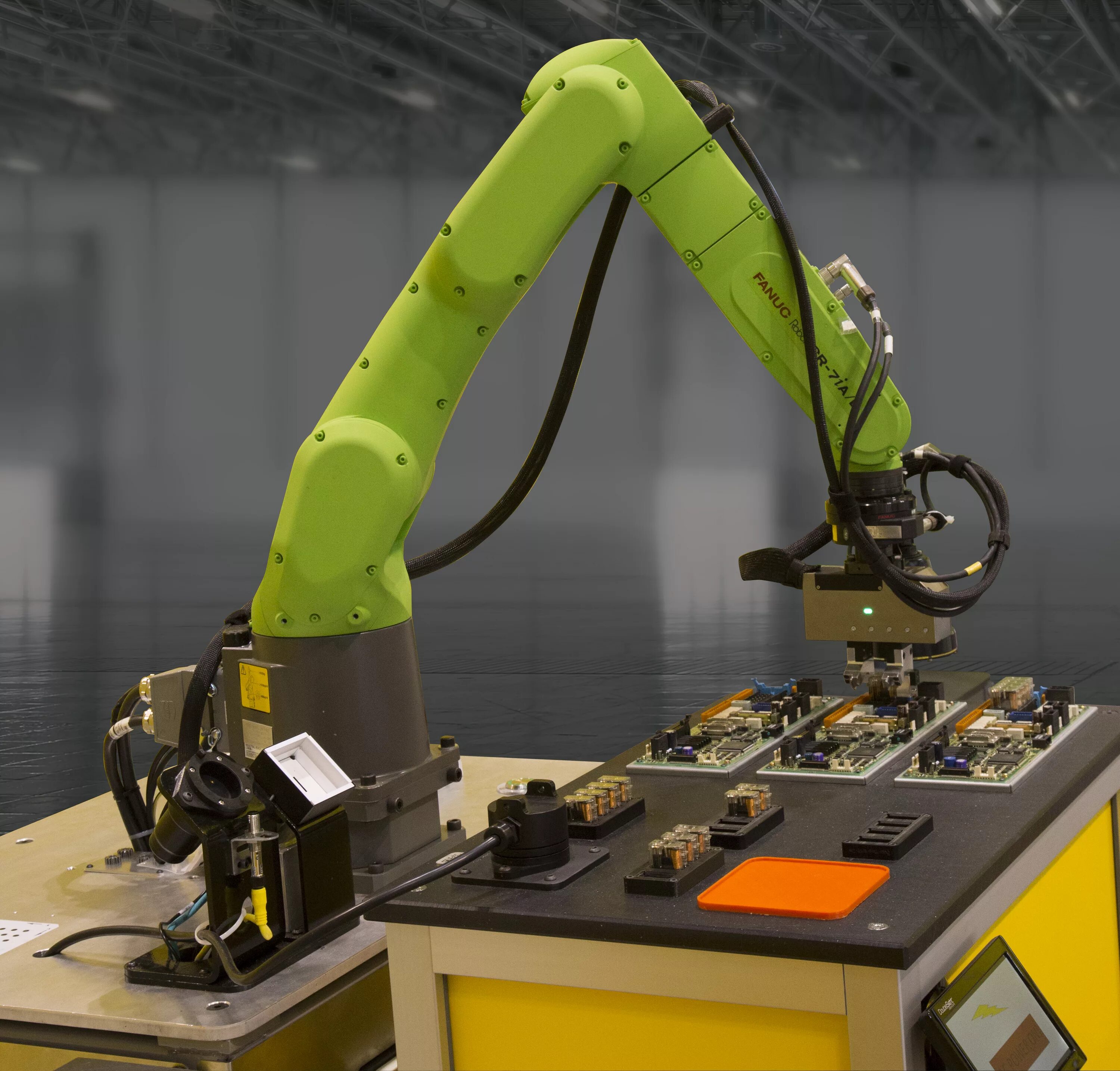 Адаптированный робот. Робот фанук cr7. коллаборативный робот fanuc. fanuc cr-7ia/l. • коллаборативные роботы фанук.