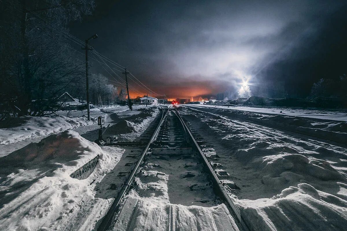 Iron roads. Рельсы зима. Железная дорога ночью. Железная дорога снег. Железная дорога зимой.