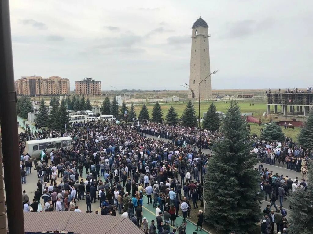 Жизнь в ингушетии. Митинг в ингушетии 2018. митинг в магасе. протесты в ингушетии (2018—2019). столица ингушетии магас.