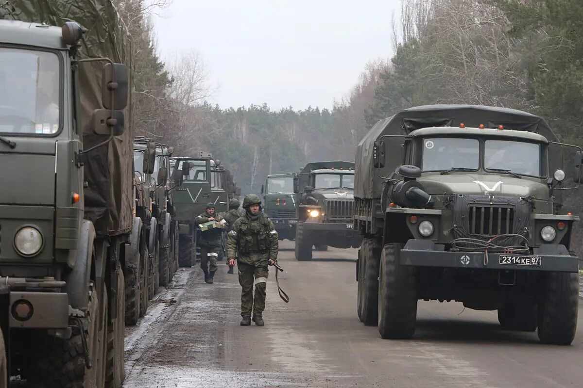 Российские войска на Украине. Российская армия. Российские войска в Киевской области. Русские войска под Киевом.