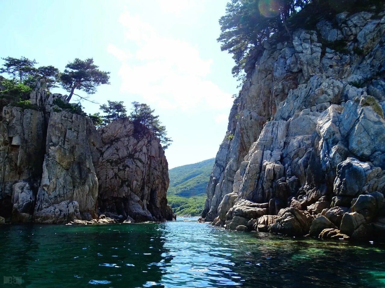 Приморский край лучший край. Мыс теляковского приморский край. бухта красная скала приморский край. теляковского мыс теляковского приморский край. мыс кедровый приморский край.