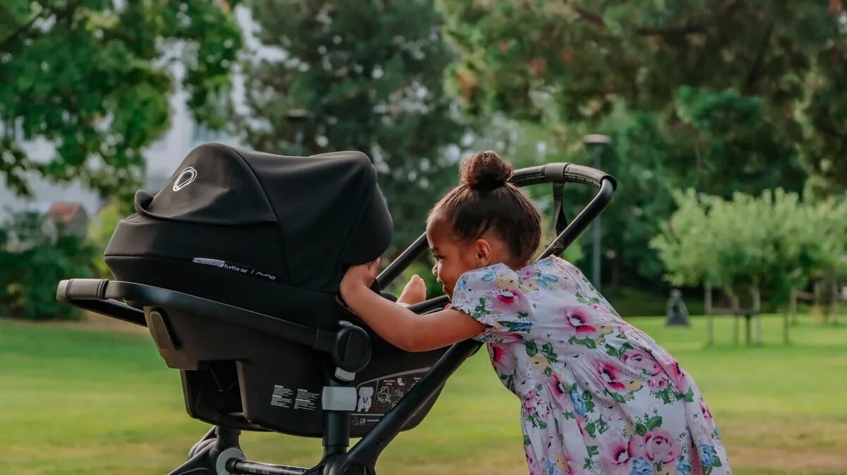 Bugaboo turtle air. Автокресло бугабу для новорожденных. bugaboo turtle air by nuna база индикатор. бугабу turtle air автокресло с ребенком.