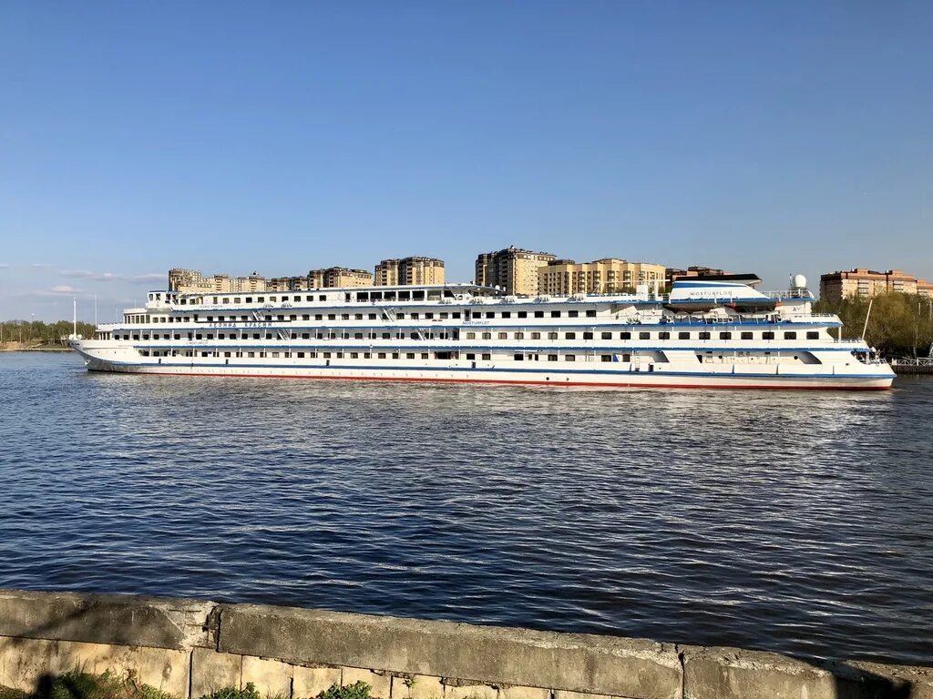 Теплоход красин. Теплоход красин мостурфлот. Красин теплоход каюты. Теплоход красин. Теплоход красин.