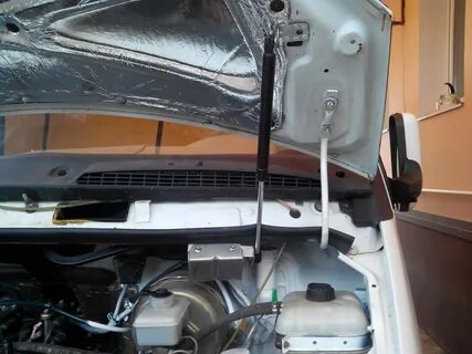 Газовые упоры на газель