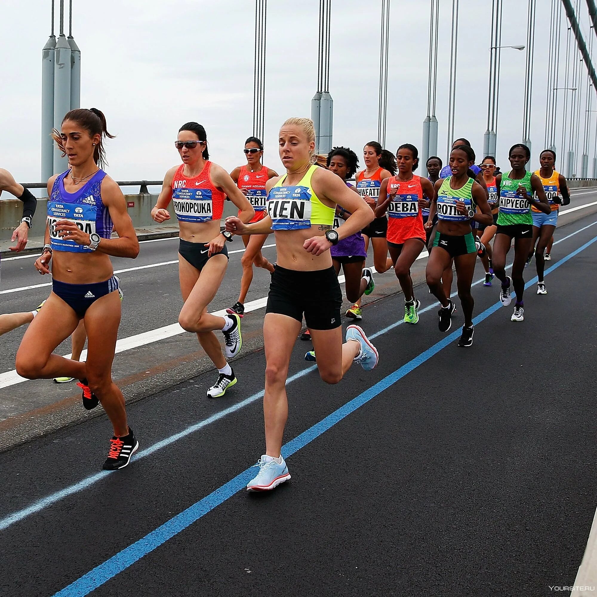 Runners фото. Марафон физкультура. Спортивная молодежь. Марафон физкультура. Ирина баулина легкая атлетика.