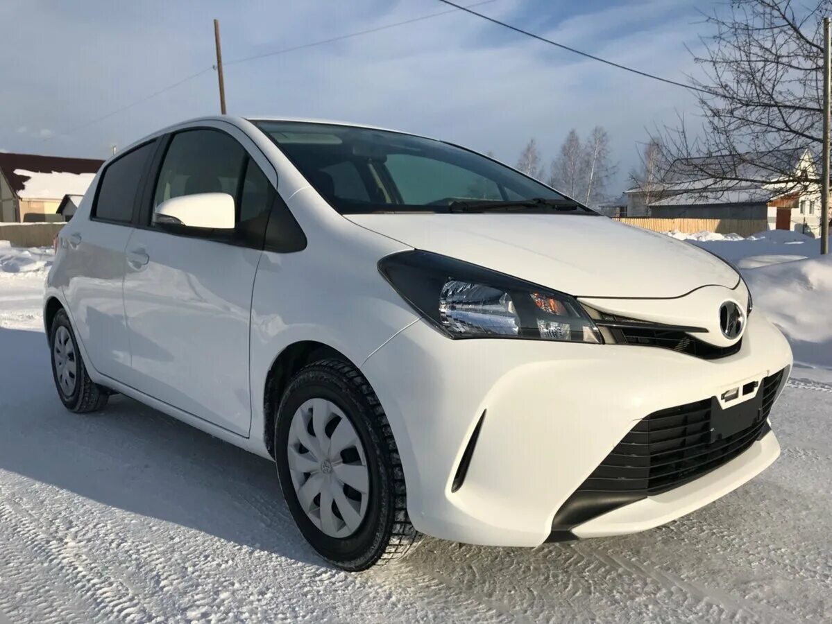 Toyota Vitz xp130. Toyota Vitz III (xp130). Toyota Витц 2015. Тойота Витц 2015 Рестайлинг. Витц 2014 года