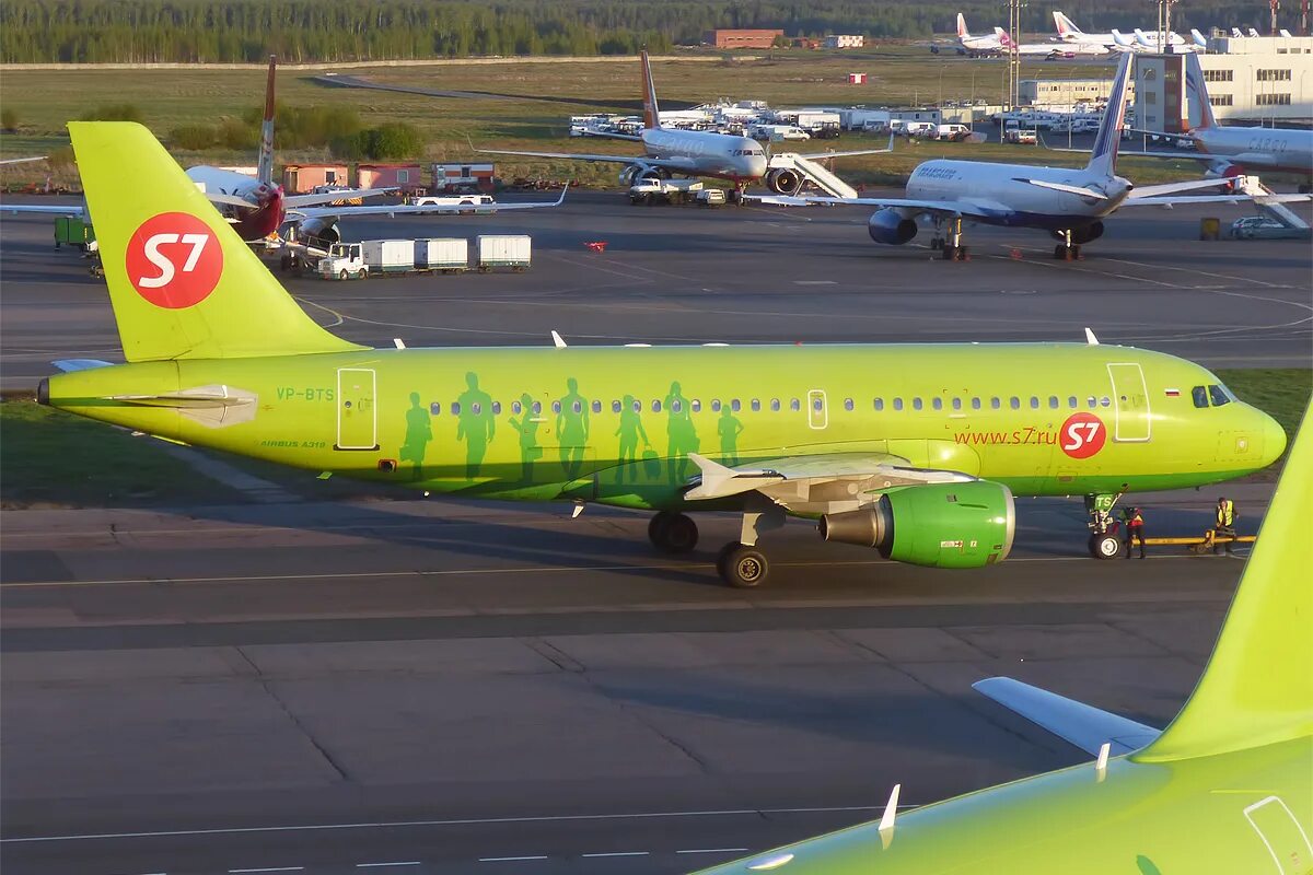 S7 airlines на айфон. Airbus a319 s7. Airbus a320 s7 Домодедово. S7 Airlines Чита. S7 Airlines Токио.