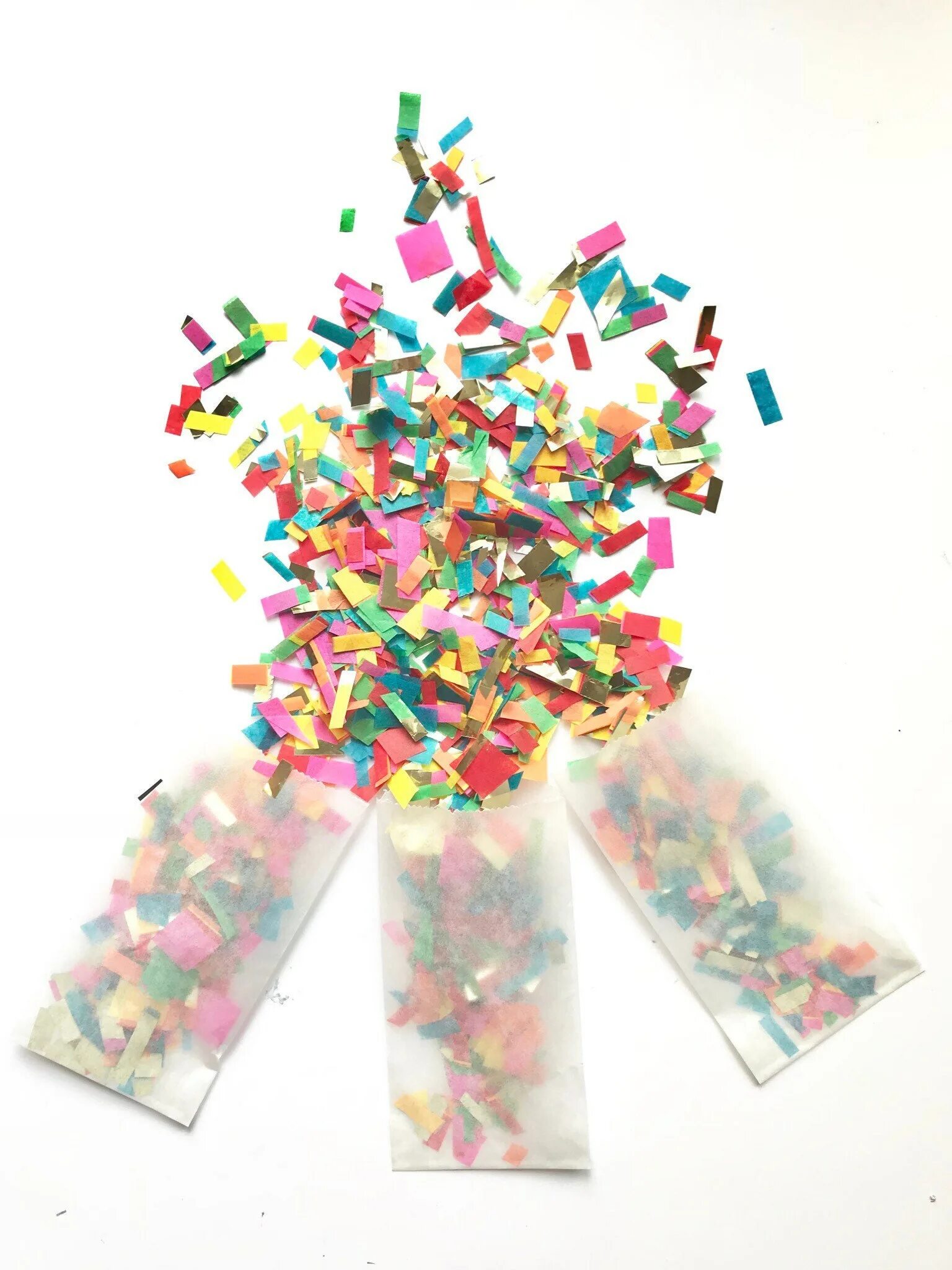 Rainbow Confetti Gold. Поделки из конфетти. Конфетти из бумаги. Конфетти из подручных средств. Открытка с конфетти