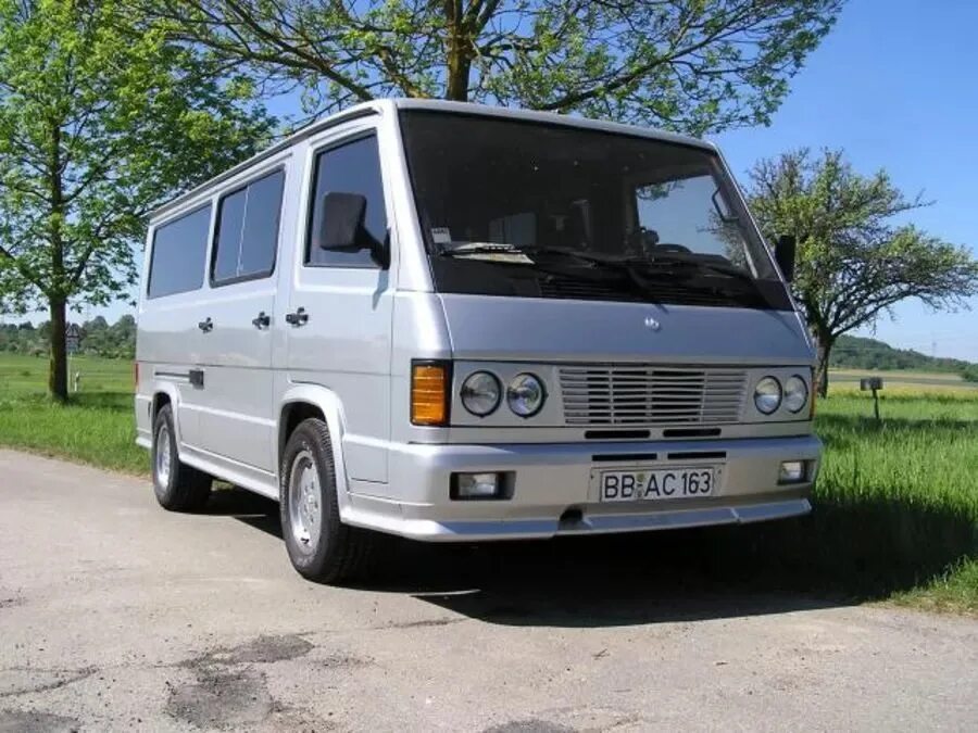 Мерседес 100 фото Годных фото этому красавцу! Mercedes-Benz MB100, 2,4 л, 1992 года фотография D