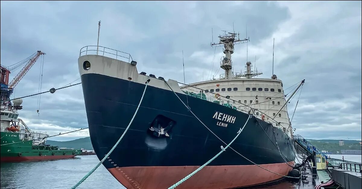 Ледокол который может работать автономно 70 лет. Атомный ледокол 2025. атомный ледокольный флот ямал. атомоход гордость.