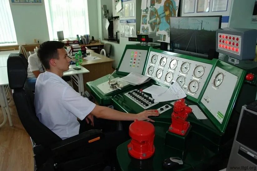 Колледж железнодорожных путей сообщения