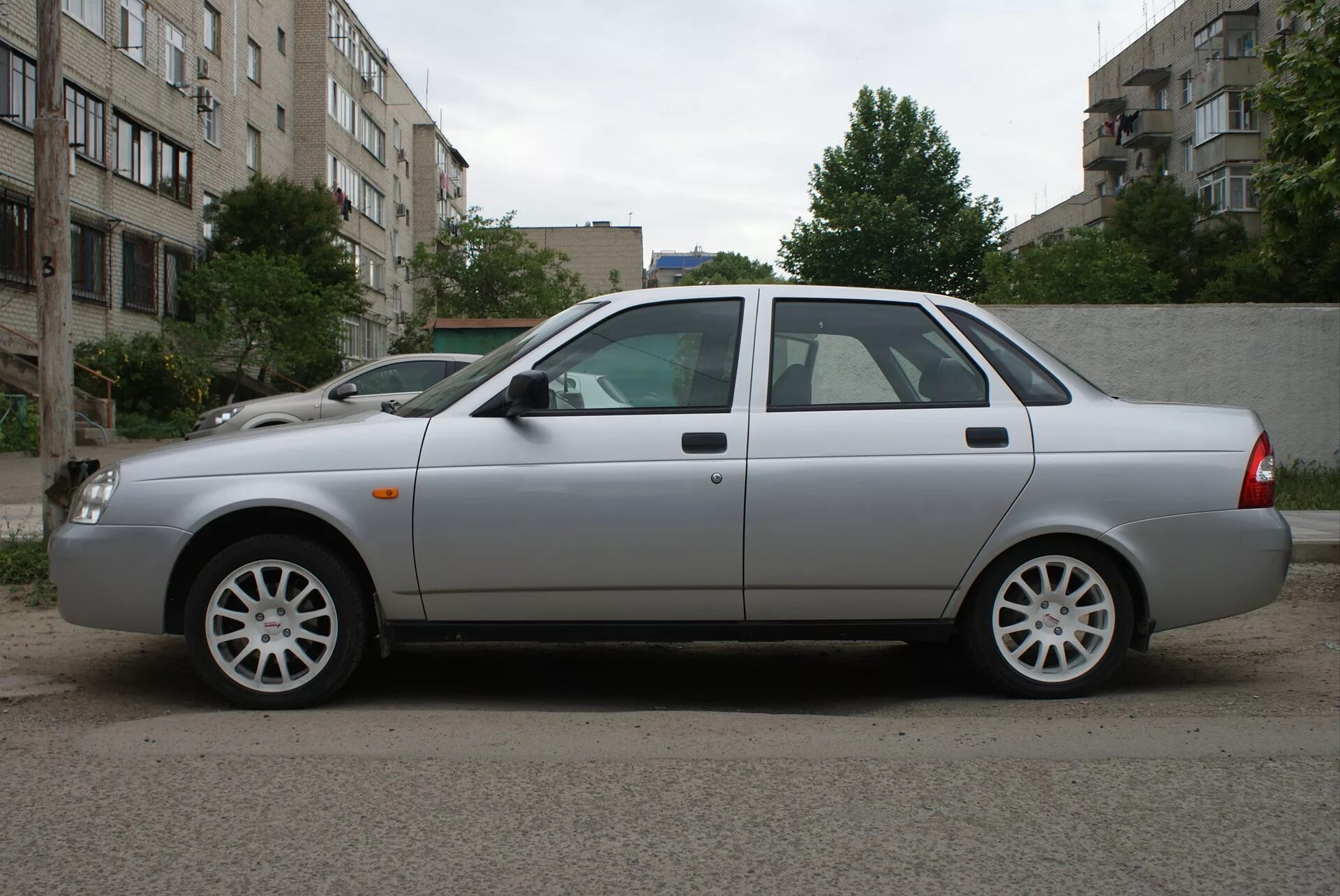 Lada Приора седан 1.6 бензиновый 2013 на DRIVE2