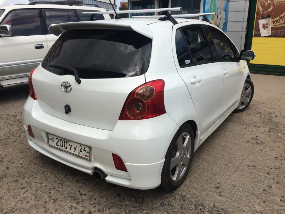 Купить витц в красноярске. Тойота Витц 90. Тойота Витц 95. Toyota Vitz 1.8. Тойота Витц 97.