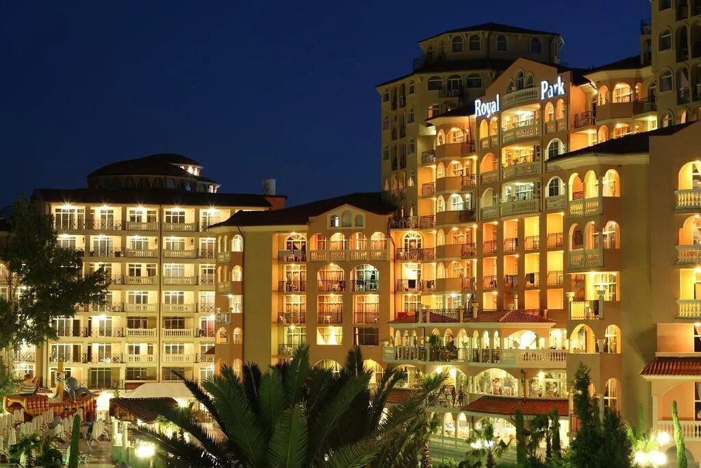 Royal park elenite. Роял парк отель болгария. Роял парк отель болгария. Курорт елените болгария. Royal park 4.