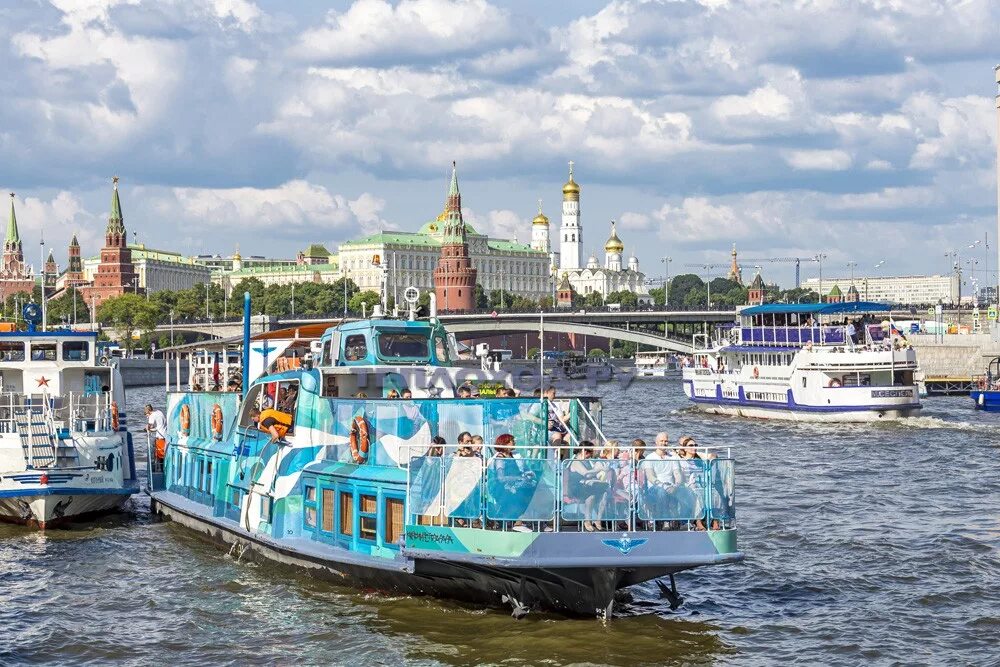 4 часовая прогулка на теплоходе