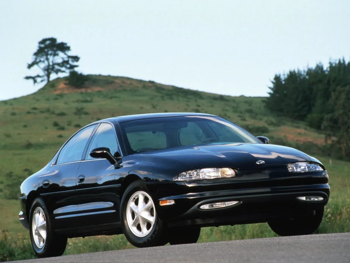 Купить машину аврору. Oldsmobile Aurora 1997. Oldsmobile Aurora 1994-1999.