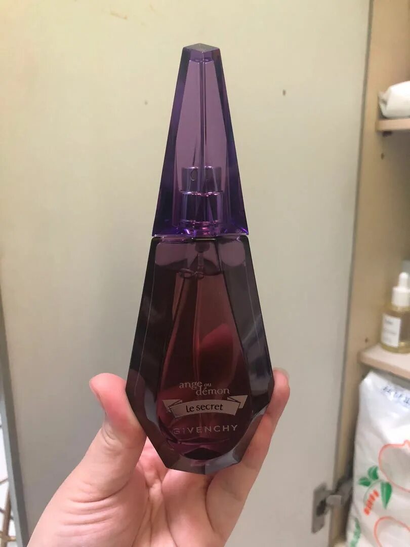 Demon elixir. Givenchy angel and demon elixir. духи живанши ангел и демон эликсир. givenchy angel demon elixir 1. живанши ангел и демон сиреневый флакон.