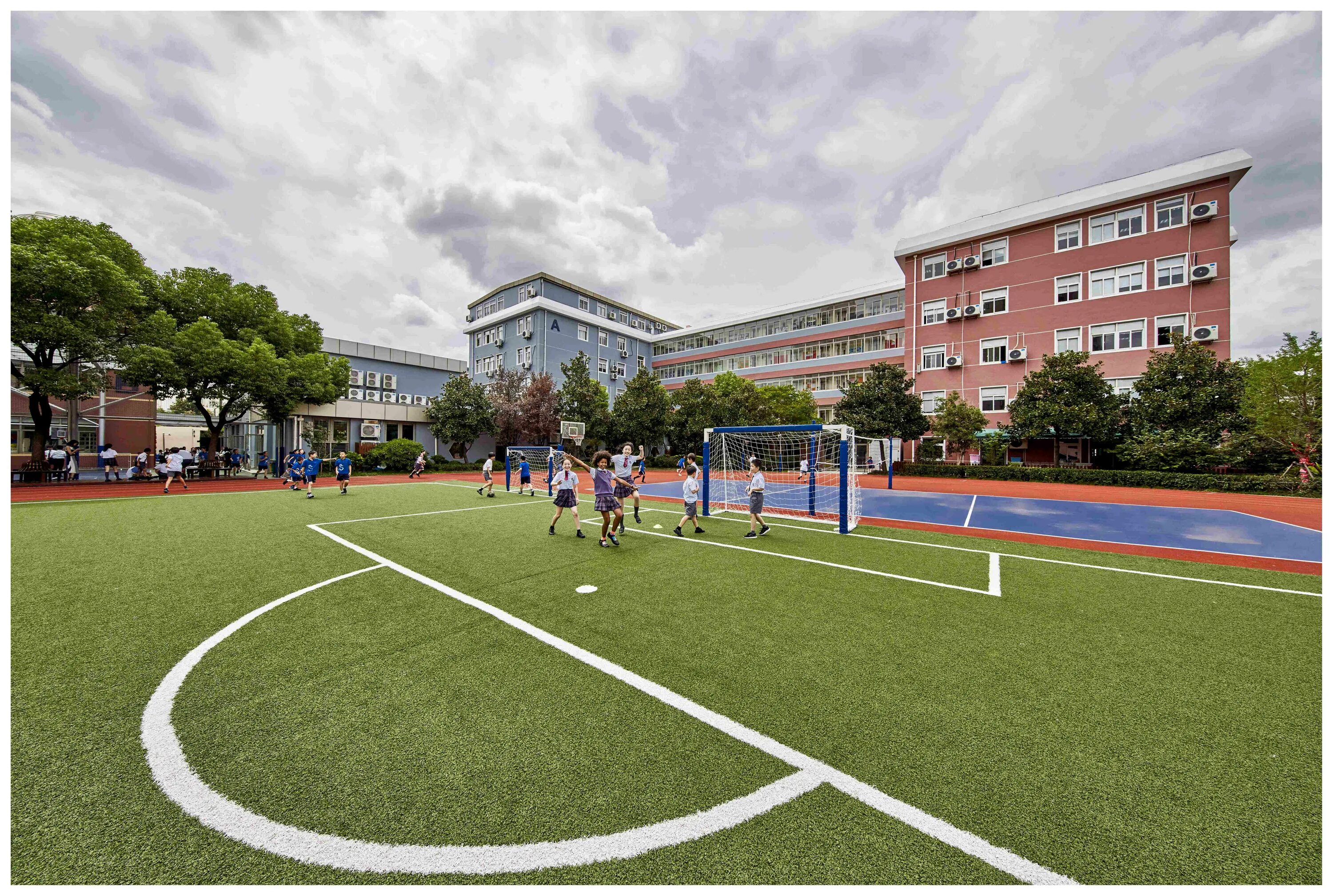 Международная школа чхондам 2. Shanghai United International School Gubei. Shanghai United International School. CIS International School Санкт-Петербург. Target International School.