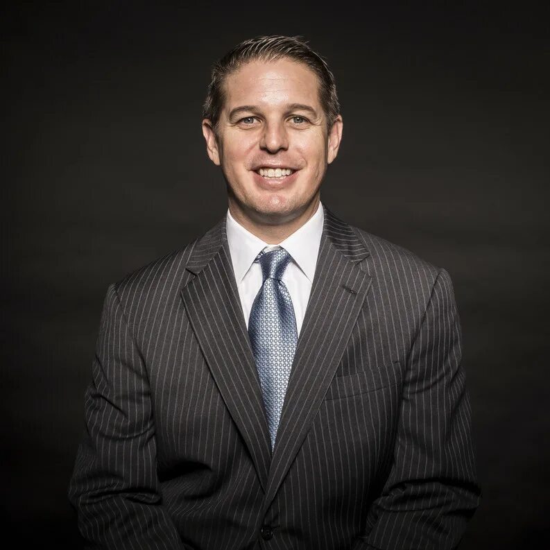 Грегори бернштейн бизнесмен. Бернштейн бизнесмен канада. Бернштейн бизнесмен торонто. Бернштейн бизнесмен канада. Миллиардер грегори бернштейн канадский.