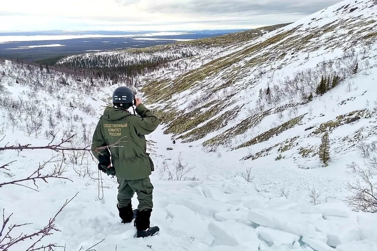 Хибины новости лавина. Лавина в мурманской области 2025. трагедия в хибинах 2025. лавина в хибинах 2025. хибины девочка лавина.