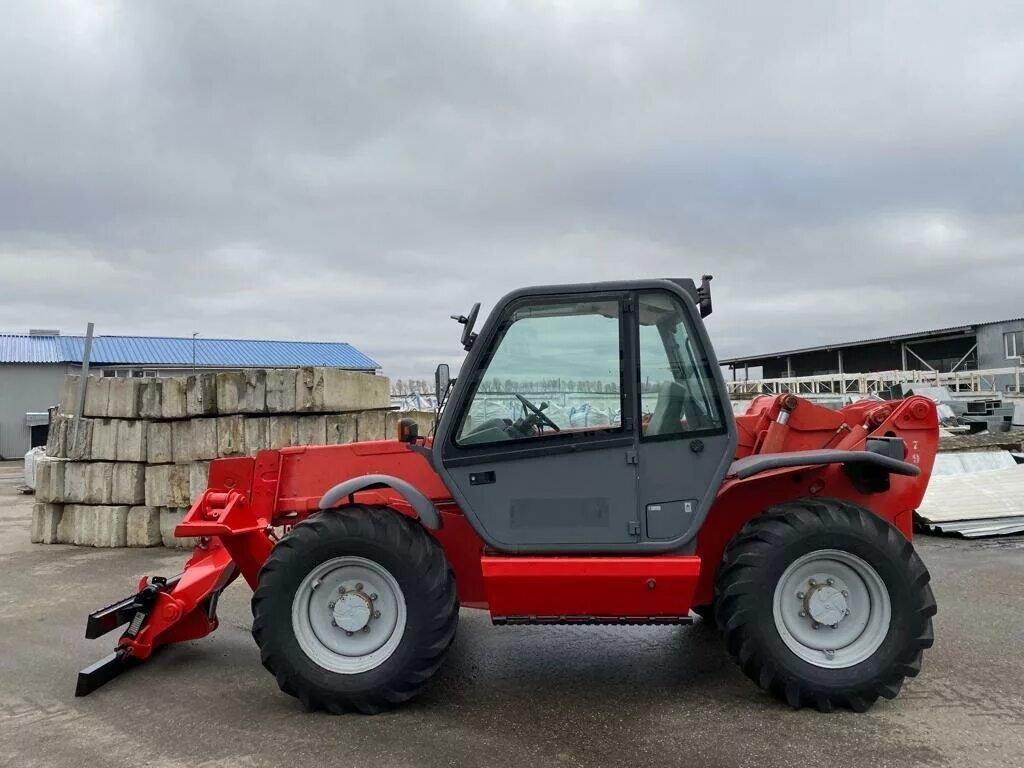 Телескопический погрузчик 2, 300 куб. Manitou mrt кран. Маниту телескопический погрузчик. Fort tl300 погрузчик. Российский телескопический погрузчик мдсу 2500.