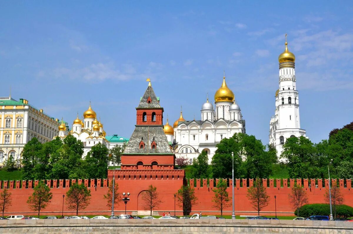 Какие достопримечательности московского кремля. Кремлевская башня тайницкая. тайницкая башня башни московского кремля. московского кремля – тайницкая. тайницкая башня московского кремля фото.