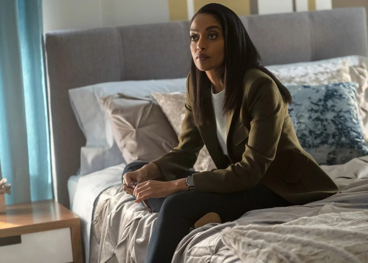 Нина котелкова мгимо. Тристин мейс супергерл. Кэти макграт лена лютор. Лена лютер. Ева тешмахер.