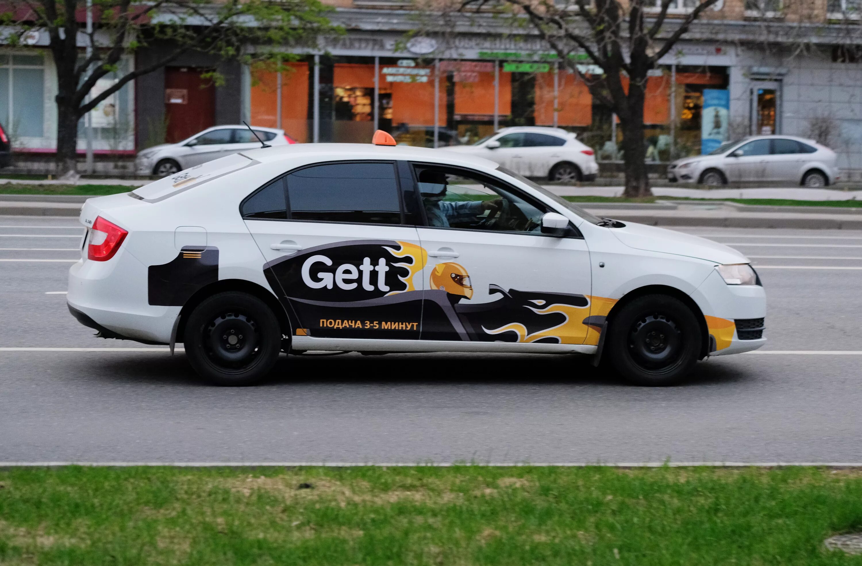 Getting taxi. Gett такси. gett машины. gett taxi. джетта такси.