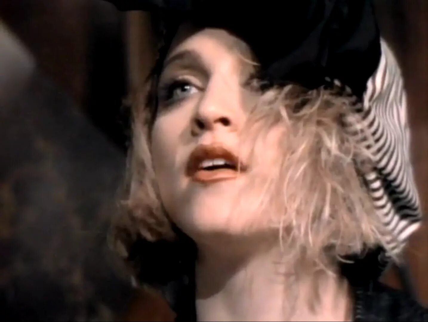 Мадонна по факту анаконда. Madonna. 1984. Borderline. Мадонна 1988. Мадонна 1980 клипы. Madonna Borderline (Single).
