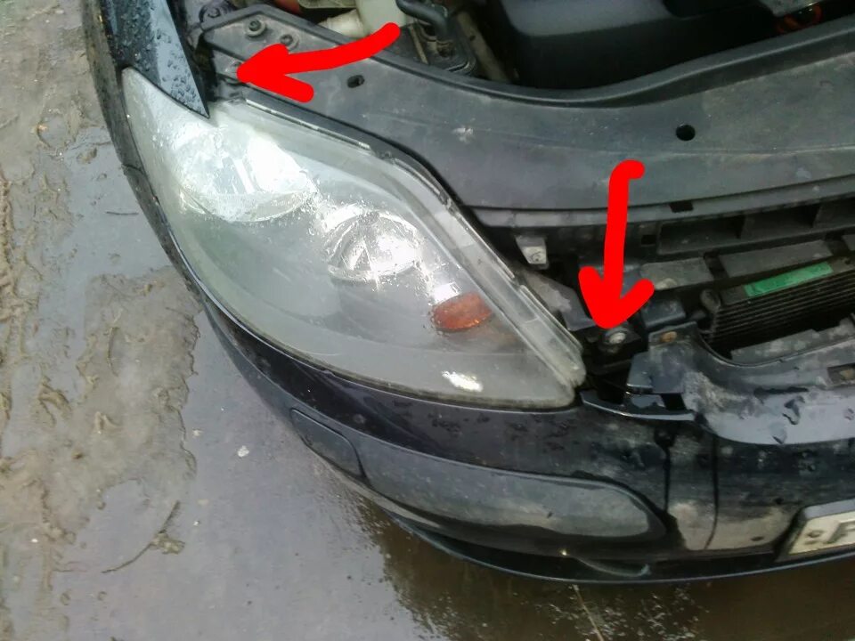 Снятие передней правой фары и указателя поворота - Volkswagen Passat B5, 1,6 л, 